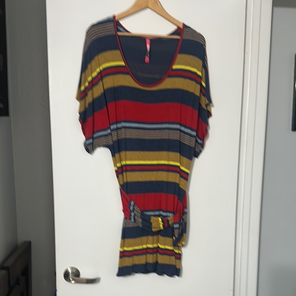 Tracy Reese Blue and Red Asymmetrical Short Sleeve Tunic
